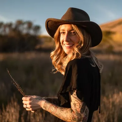 Cait Bourgault profile