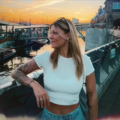Pia 🦦 profile