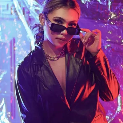 shellynov. profile