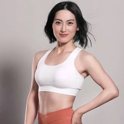 April Han profile