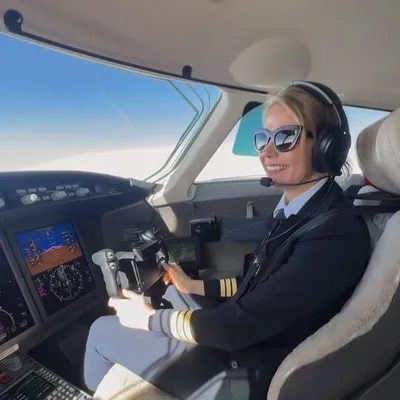 Celine 🛩️ BUSINESSJET TRAVEL SKYDIVE profile