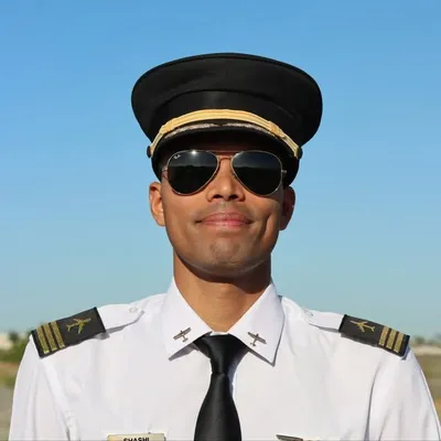 pilotshashi ✈️ profile