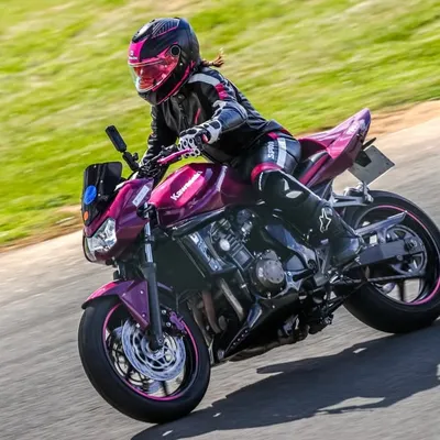 Pink Rideuse 🍇🛠️ Léa profile