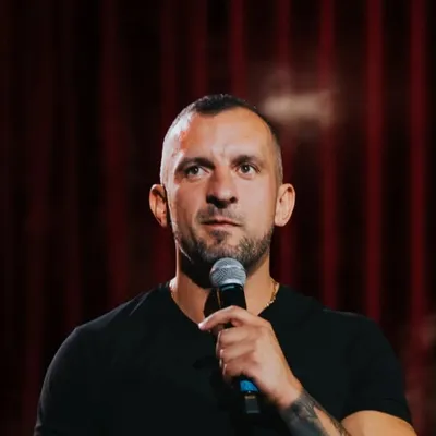 Piotr Zola Szulowski š¤STAND-UP profile