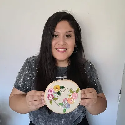 Cata 🪡 🧵 Bordados a mano profile