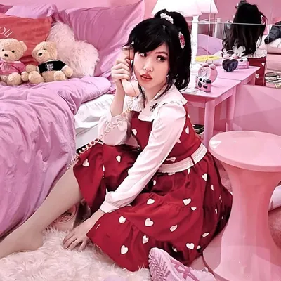 Pixie Late ๐ Fashion & Styling profile