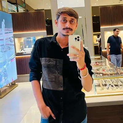 Piyush makwana✨ profile
