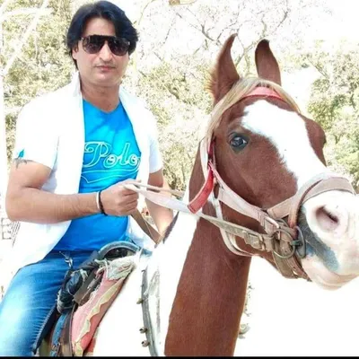 Piyush Der profile
