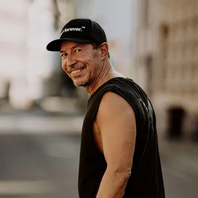 DJ Carsten Plank | Profi für Hochzeiten • Firmenevents & Clubs profile