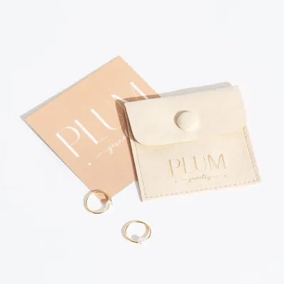 PLUM Jewelry | Des bijoux légers et minimalistes, assemblés main profile