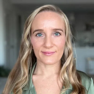 Victoria Brewood profile