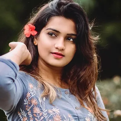 Pooja profile