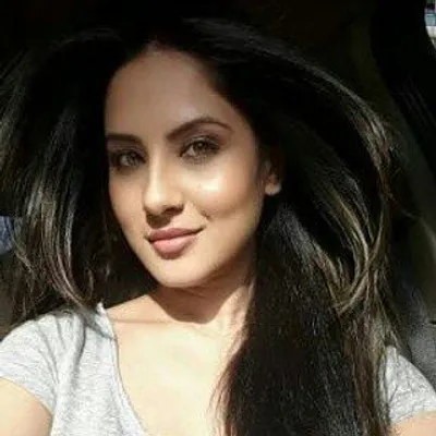 Pooja Bose🔘 profile