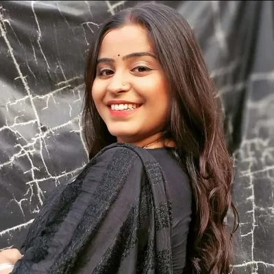 pooja jaiswal profile