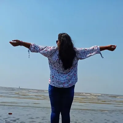 Pooja Sanghavi profile