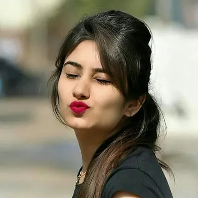 pooja sharma profile