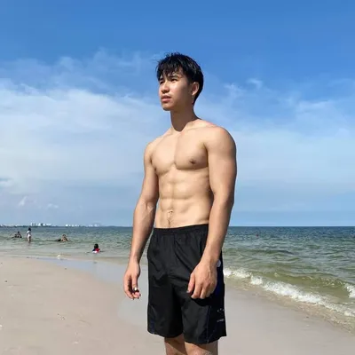 Poom Yotsawe profile