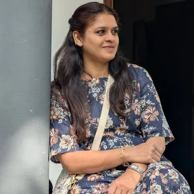 Poonam Lahoti profile