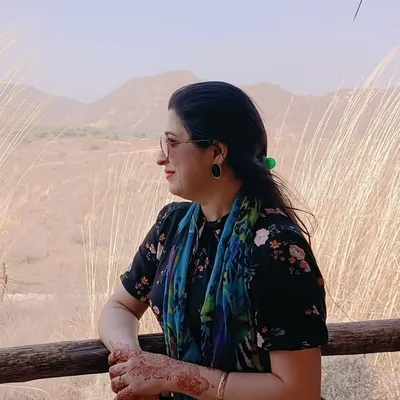 Poonam Dheeraj profile