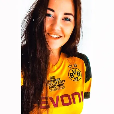 Anja | Stadiontante 🤓 @bvb09 ✨ profile
