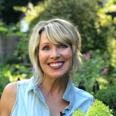 Linda Vater profile