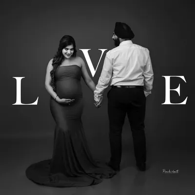 Prachi Amit maternity photographer Pune profile