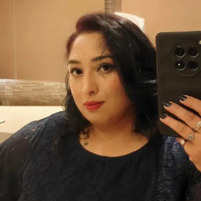 just a girl in this world profile