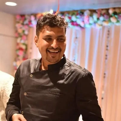 Pratik Jakhelia profile