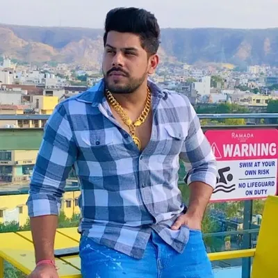 Praveen Singhal profile
