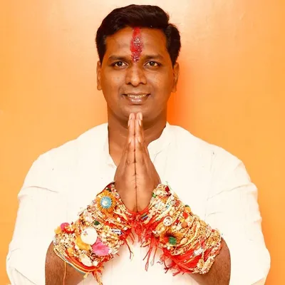 Pravin Dongre profile