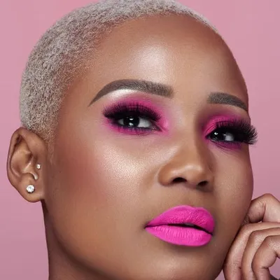 SA makeup artist🇿🇦 profile