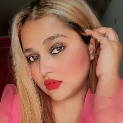 Prity Chauhan|fashion blogger profile