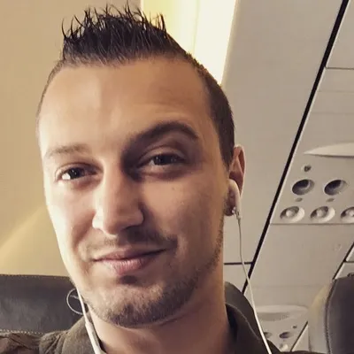 Criz
✌(◕‿-)✌ profile