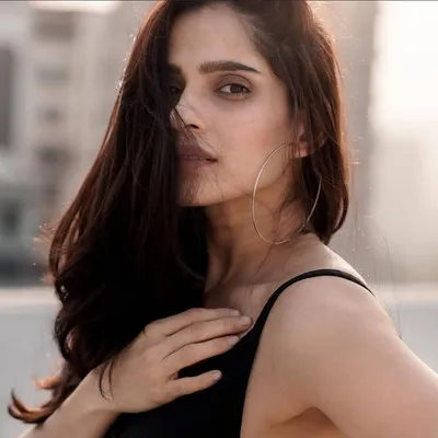 Priya Bapat profile