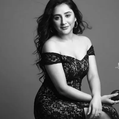 Priya ๐ฑ profile