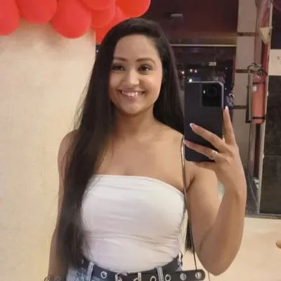 PRIYA BISHT | MAKEUP ARTIST profile