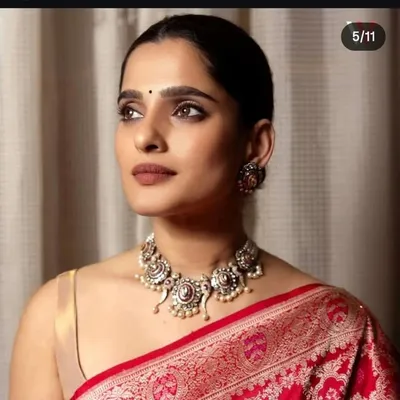 Priya Bapat Official Fan Club profile