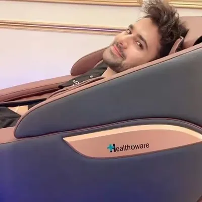 pearlvpuri (priyanka) ❤ profile