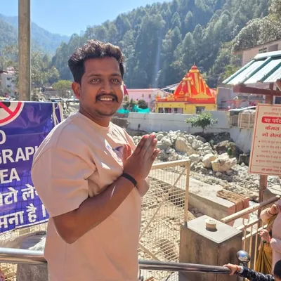  1 Priyesh thakur 💫 profile