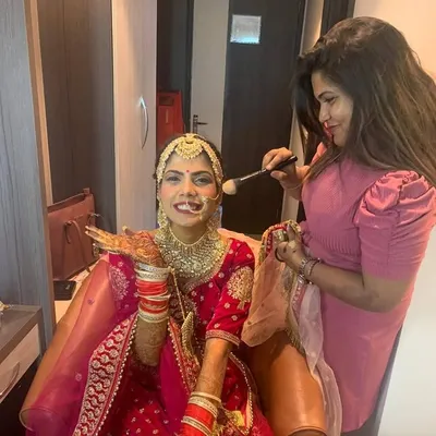 Devika sinha makeovers profile