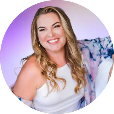 Tiffany Carter | Business Growth Expert ๐๏ธ Top Money Podcast profile
