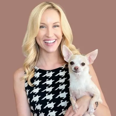 Melissa | Proud Dog Mom