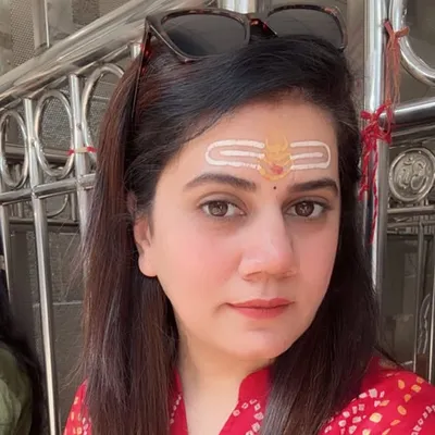 PUNAM NAGDA Bridal Makeup|Hairstyling|Educator profile