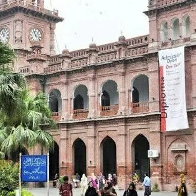 P U Medical college profile