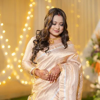 Puspanjali phukon makeupartist profile