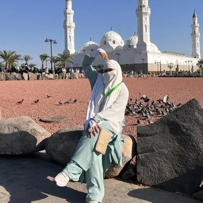 Puteri Hamdan profile