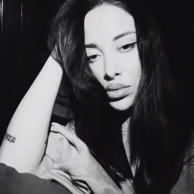 пава | shameless visual creator | ai profile