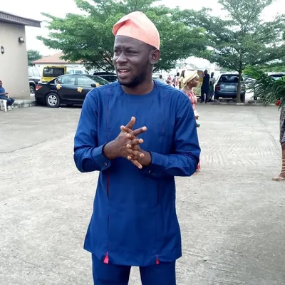 Poet. Physiotherapist profile