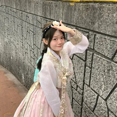Qian Qian profile