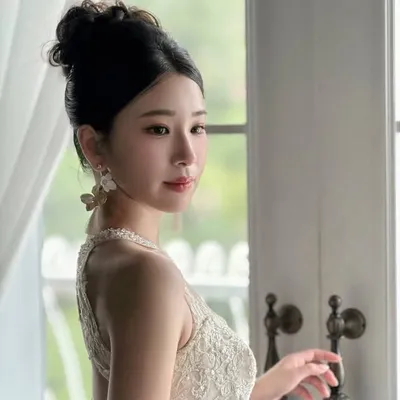 Queenie profile